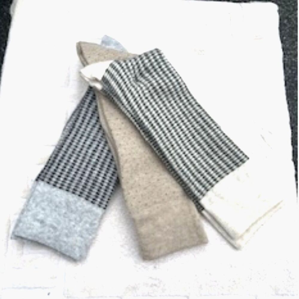 Size: Large Wool Crew Socks {3| Sock Sleeve . New in the Sleeve